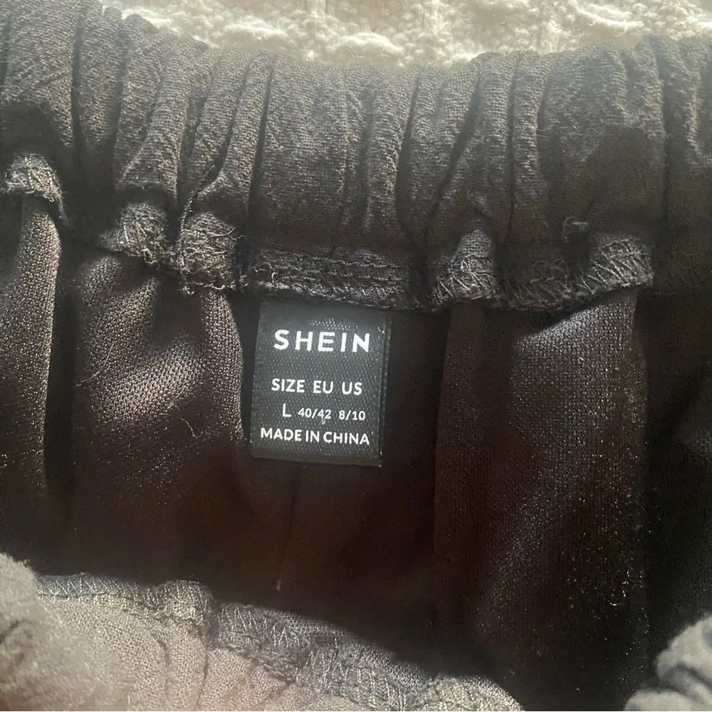 SHEIN black shorts size Large 8/10